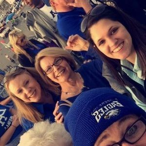 Meet your Posher, Holly